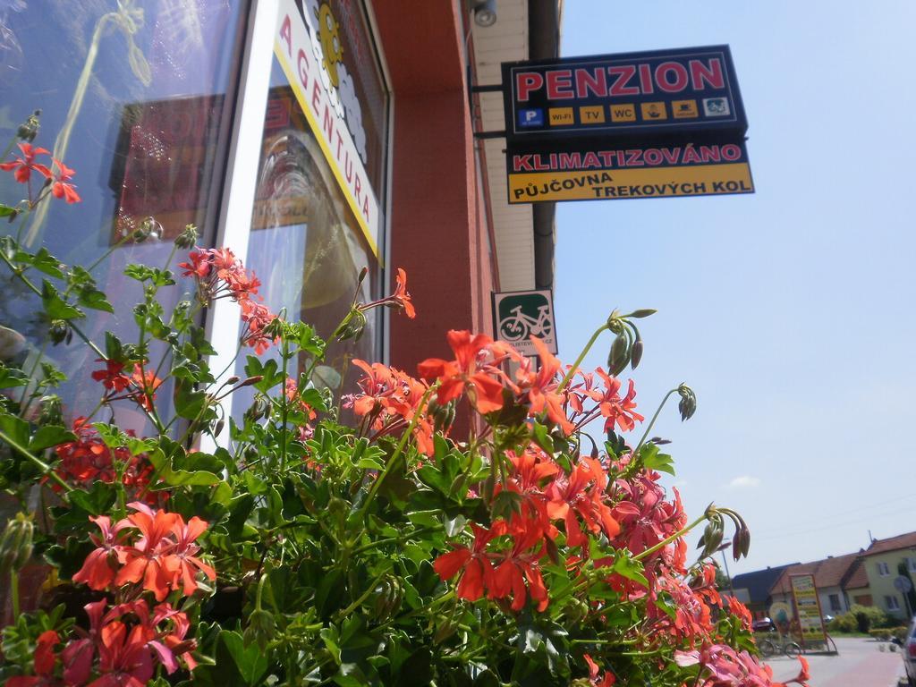 Dj-Penzion Vracov ภายนอก รูปภาพ